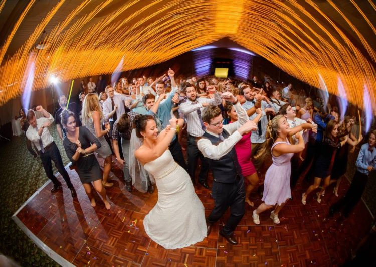 Book Some Wedding Entertainment with Top Wedding Entertainers