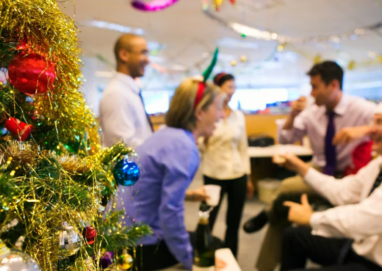 Corporate Christmas Party Entertainment Ideas That Elevate Team Spirit